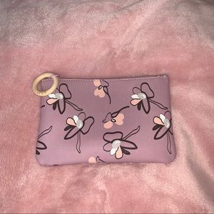 IPSY makeup bag with detailed zipper